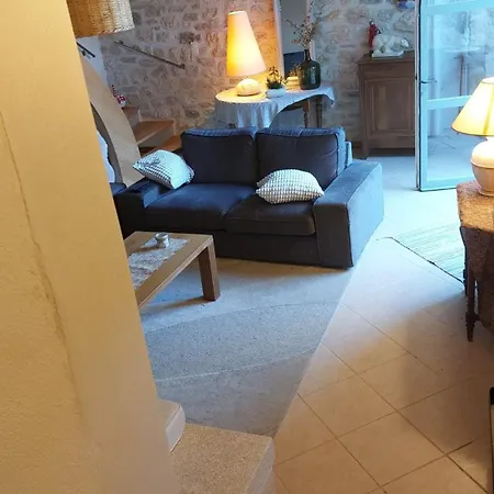 Grand Dans Magnanerie En Pierre Saint-Victor-des-Oules